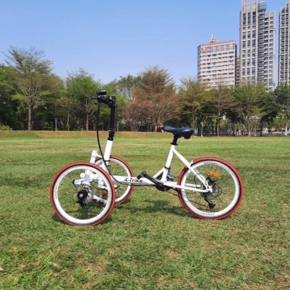 前二輪不倒自行車- 前二輪,三輪車,自行車,三輪腳踏車,三輪電動車,倒三輪車,創新自行車,設計,tricycle,改裝腳踏車,改裝自行車,3輪車,3 wheel(第1頁列表) - 創意組合科技有限公司 前二輪不倒自行車- 前二輪,三輪車,自行車,三輪腳踏車,三輪電動車,倒三輪車,創新自行車,設計,tricycle,改裝腳踏車,改裝自行車,3輪車,3 wheel(第1頁列表) - 創意組合科技有限公司